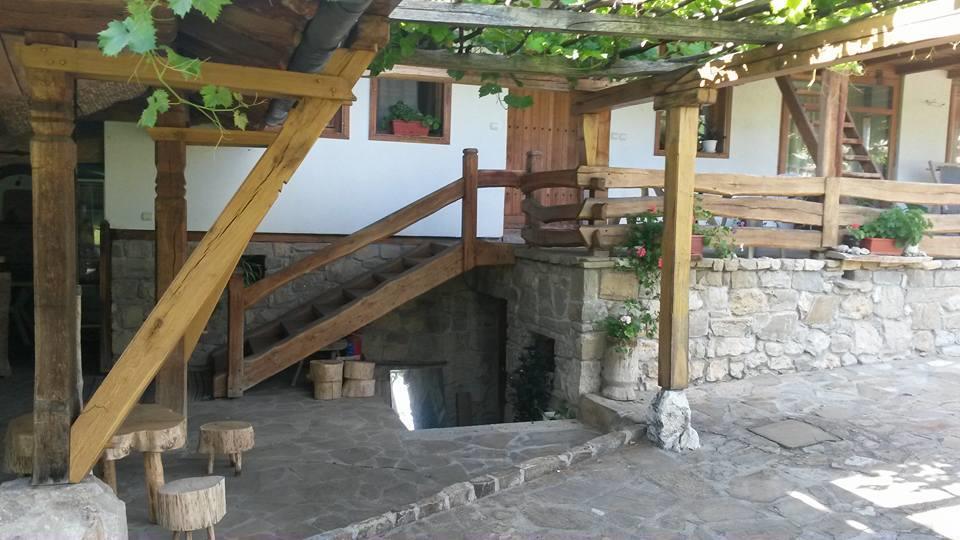 Hotel Pri Chakara Arbanaszi Kültér fotó