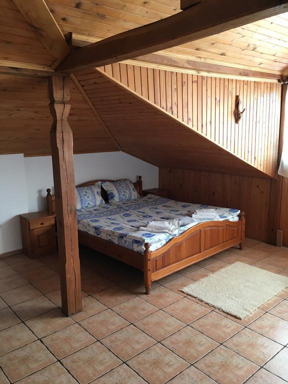 Hotel Pri Chakara Arbanaszi Kültér fotó