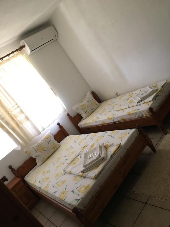 Hotel Pri Chakara Arbanaszi Kültér fotó